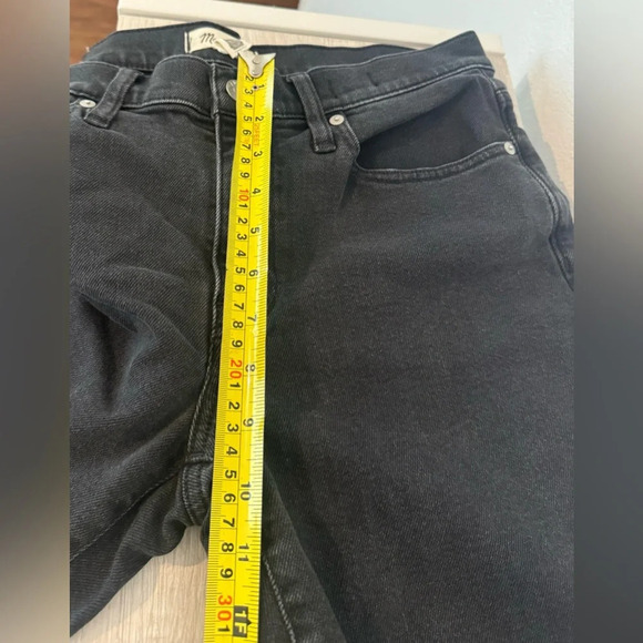 Madewell Charcoal Distressed Cropped Jeans - Picture 7 of 11